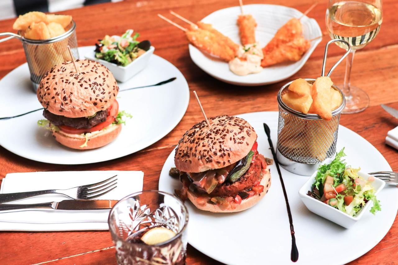 Hotel & Restaurant Marina 팔라모스 외부 사진