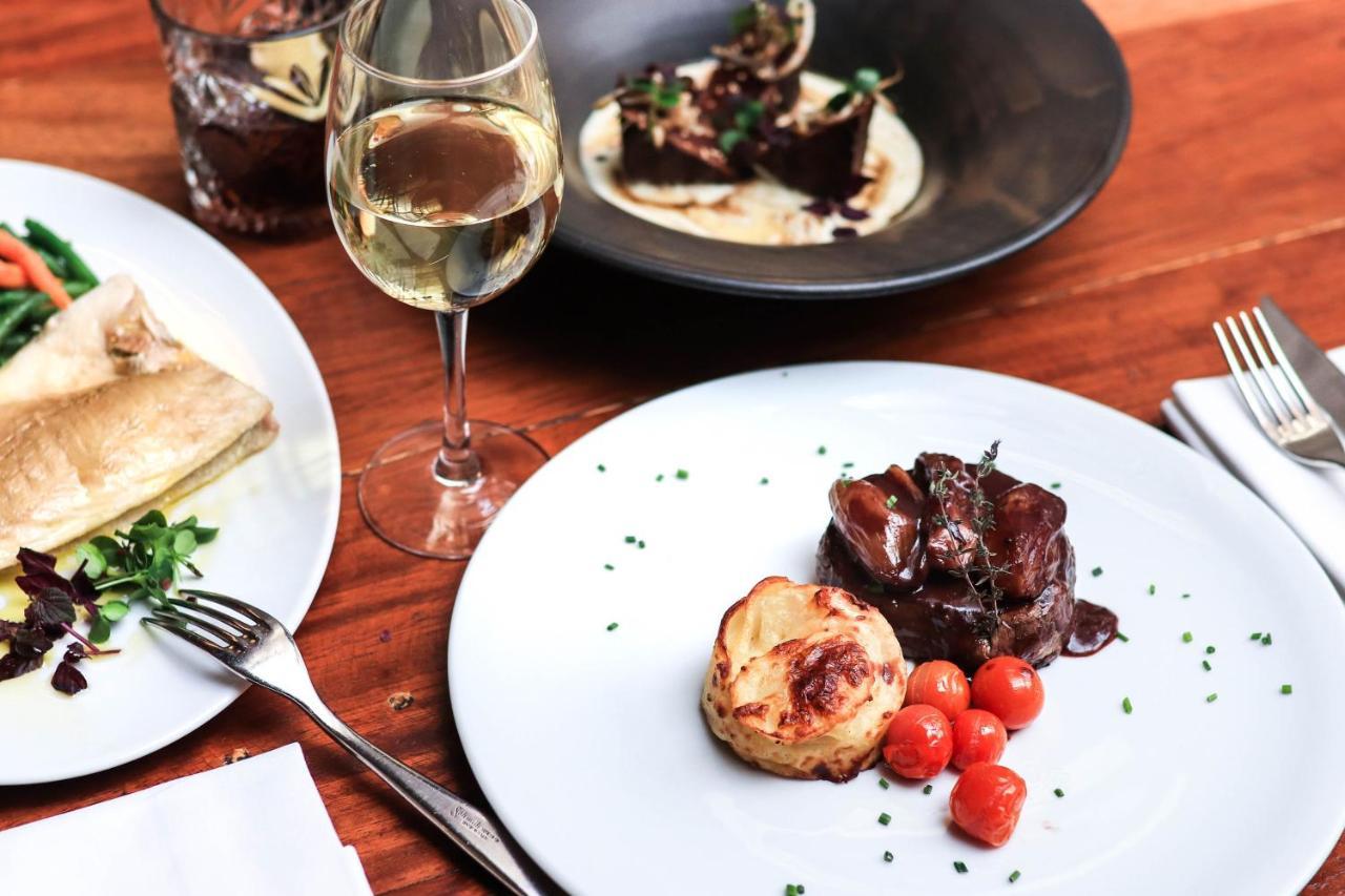 Hotel & Restaurant Marina 팔라모스 외부 사진