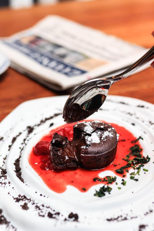 Hotel & Restaurant Marina 팔라모스 외부 사진