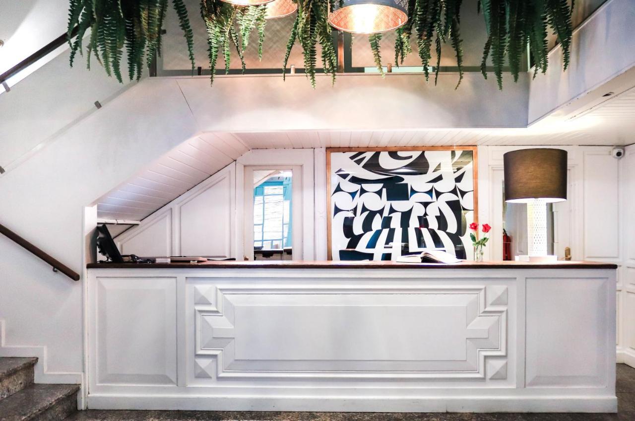 Hotel & Restaurant Marina 팔라모스 외부 사진