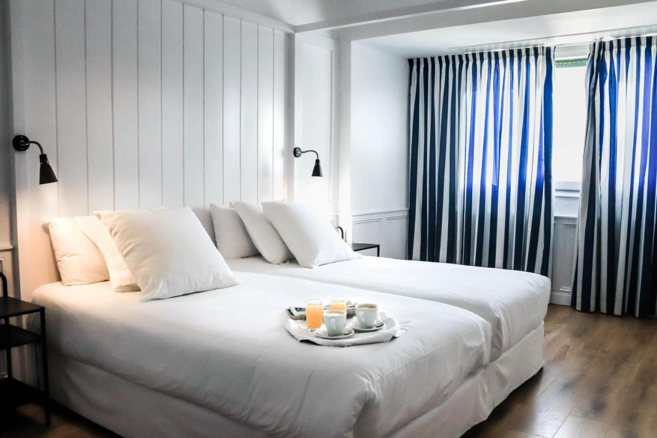 Hotel & Restaurant Marina 팔라모스 외부 사진
