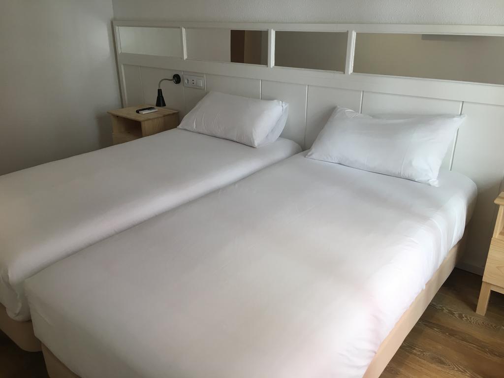 Hotel & Restaurant Marina 팔라모스 외부 사진